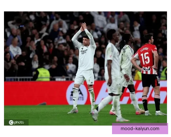 巴尔韦德任意球绝杀，帮助球队逆转赢得关键胜利，状态回暖引人关注