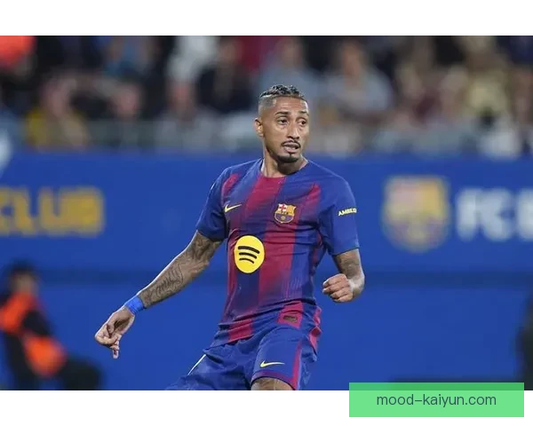 拉菲尼亚在欧冠赛事中表现稳健，成功携手他人获得联合金靴。